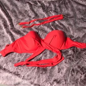 Adjustable bikini top